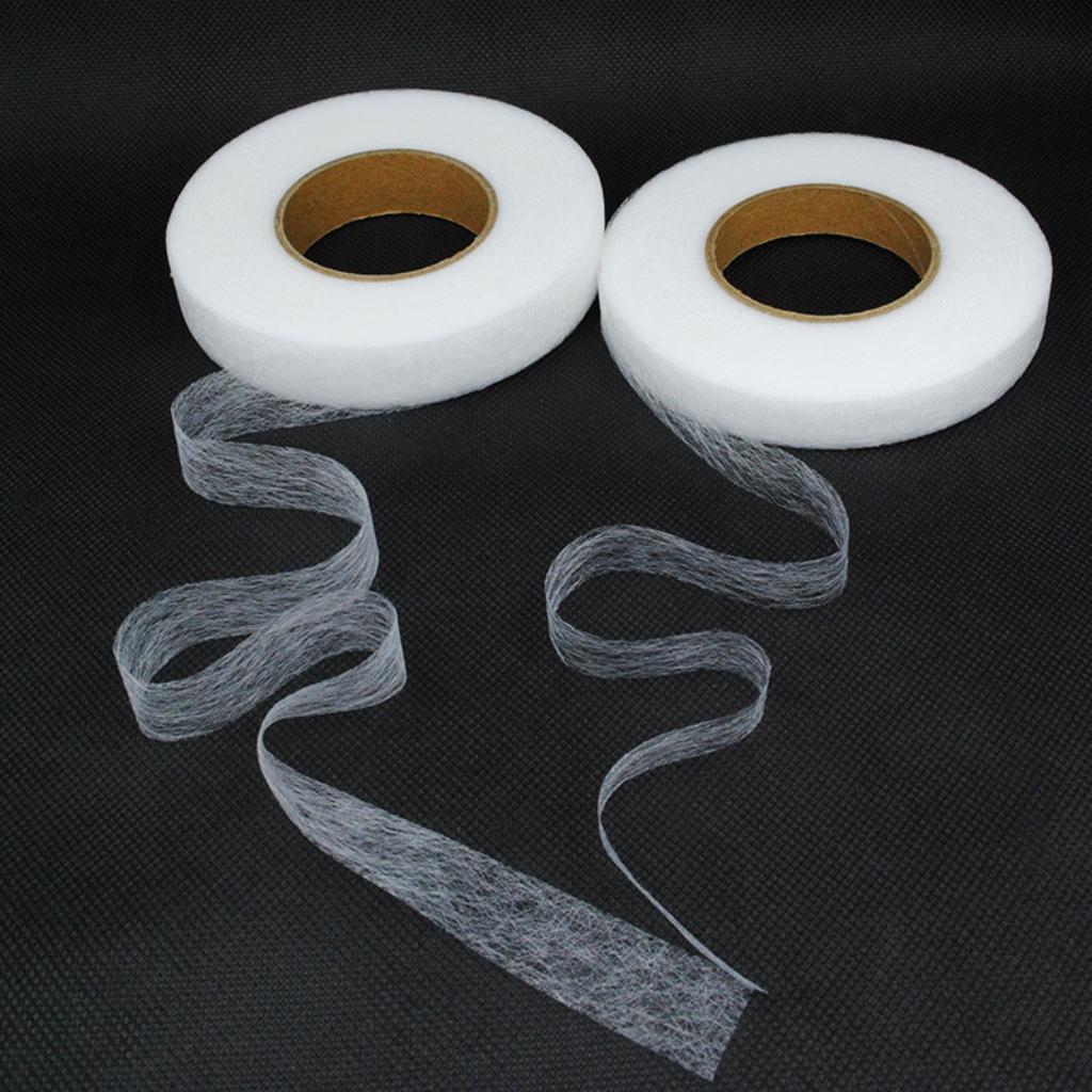 Hem Tape Fusible - 2ロール アイロン接着ヘムテープ 縫い付け不要のヘムテープ 布用接着剤付きヘムストリップ パンツ、ジーンズ、カーテン、ドレス、縫製用生地、衣類用