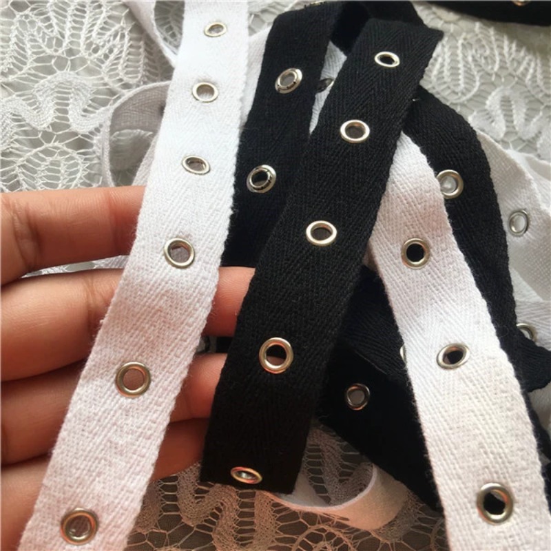 Sewing Eyelet Fabric - 黒と白のコットンウェビング、アイレットメタルボタン、トリミングレースリボン、DIY衣類、ホームテキスタイルアクセサリー、縫製