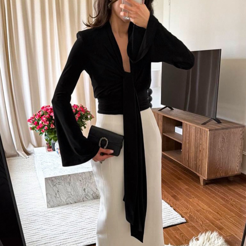 セクシーなホーンスリーブVネックシャツ 春秋 レディース シ - Shoulder Pad Set In のレビューと価格